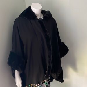 Jessica McClintock Black Faux Fur Trim Cape